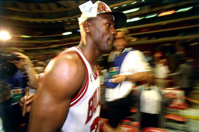 传奇！易建联宣布正式退役 结束21年职业生涯